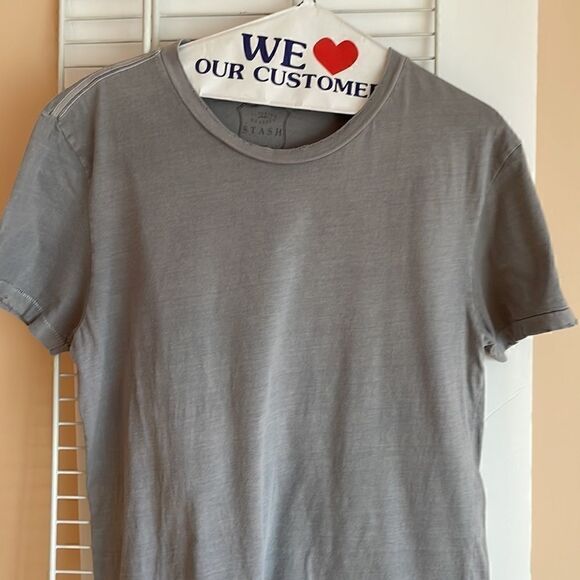 Stash t-shirt medium made in USA distressed on the color - Picture 3 of 8